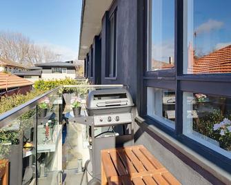 Boutique Stays - Cocomo - Melbourne - Balcony