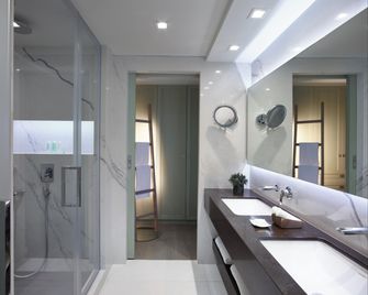 Neptune Luxury Resort - מאסטיכארי