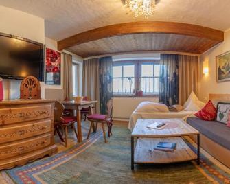 Hotel Landhaus Carla - Mayrhofen - Living room
