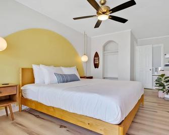 The Starlite Inn - Carolina Beach - Bedroom