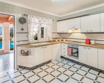 Holiday Home Mare by Interhome - ses Salines - Küche