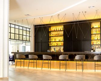 Eb Hotel By Eurobuilding Quito Airport - Quito - Bar
