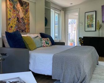Riverview Suite at La Soledad - Harpers Ferry - Bedroom