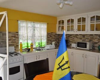 Cozy One Bedroom Apartment In Paradise - Oistins - Kitchen