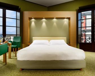 Four Points by Sheraton Medan - מדאן - חדר שינה