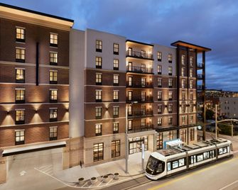 Hampton Inn & Suites Kansas City Downtown Crossroads - Kansas City - Building