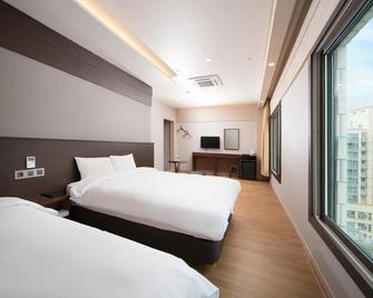Jeju Palace Hotel - Jeju City - Bedroom
