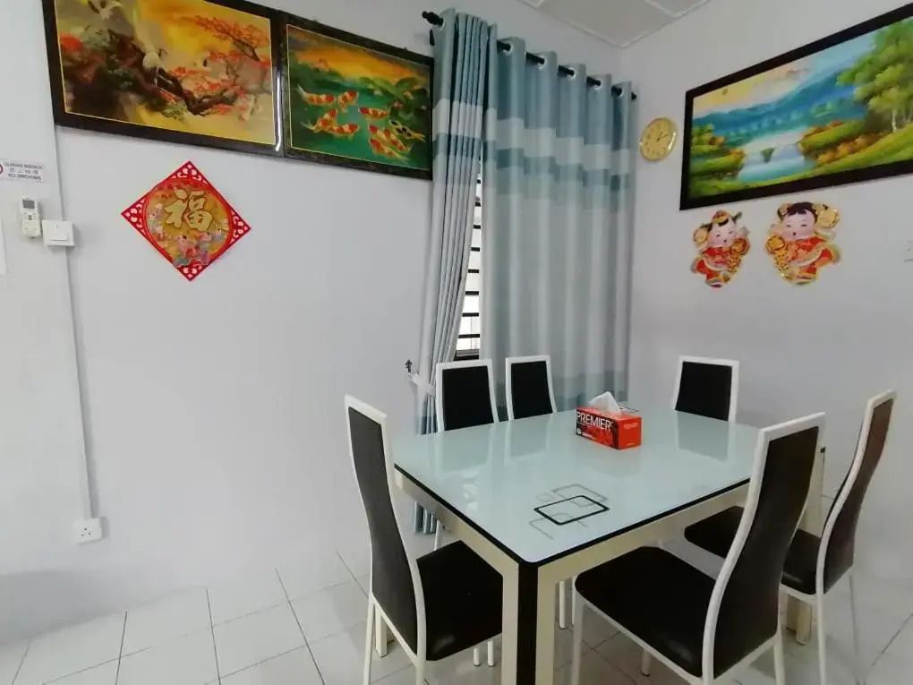 Yitom Homestayæéæ°å¿ - Sungai Besar - Dining room