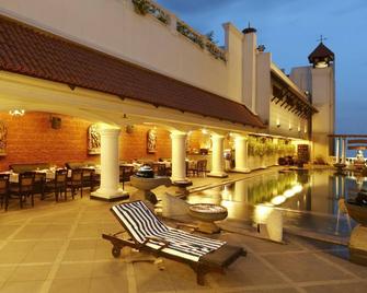 Anandha Inn Convention Centre and Suites - Pondichéry - Piscine