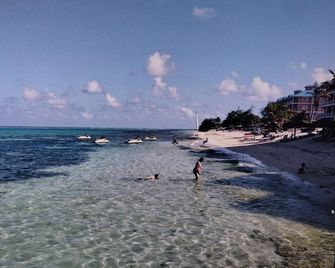 Morritt's Grand - East End - Spiaggia