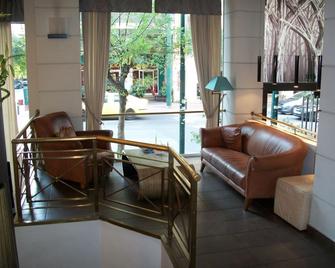 Minoa Athens Hotel - Athens - Living room