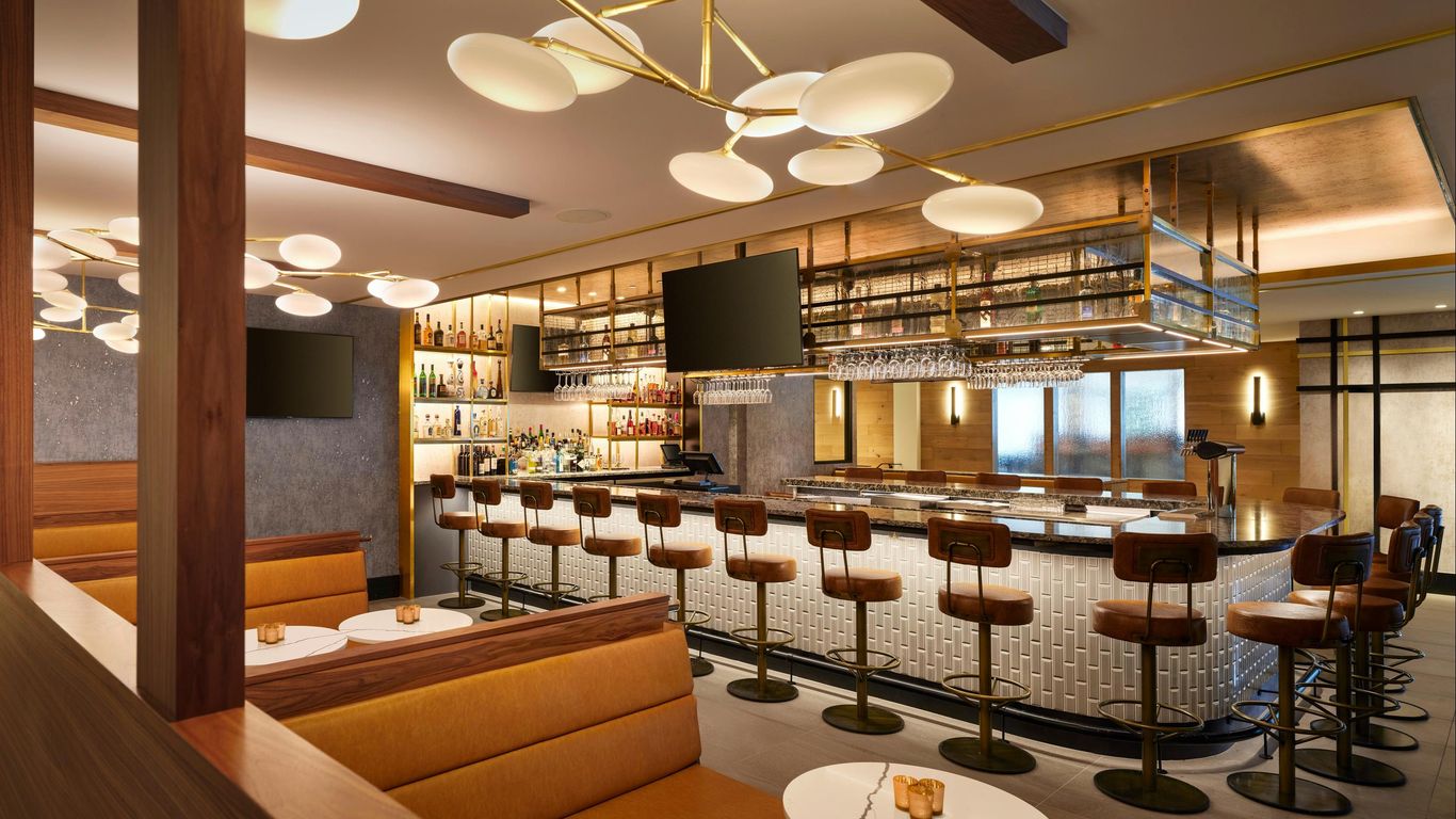 Hotel Alpenrock Breckenridge, Curio Collection by Hilton