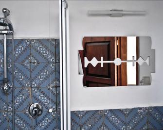 Boutique Hotel I Cinque Balconi - Santa Marina Salina - Room amenity