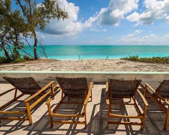 Beachfront White Palm Villa- Tar Bay, Great Exuma - Rokers Point Settlement - Playa