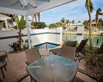 Villages at Hawks Cay Villa with Spa - Duck Key - Pool