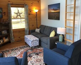 Lakefront Cabin - Farm Animals - Fish, Swim, Boat, Hike/Bike 5+Miles Trails - Louisa - Sala de estar