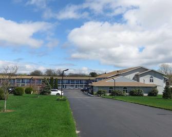 Days Inn by Wyndham Middletown/Newport Area - Middletown - Rakennus