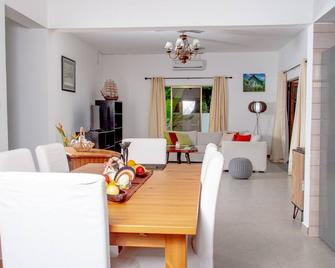 Riverside Mount Simpson - Seychelles Island - Victoria - Dining room