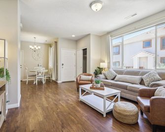 Welcoming Mesquite Condo with Pool Access! - Mesquite - Pokój dzienny