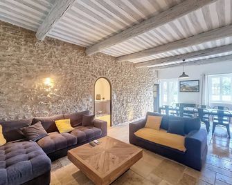 MAS sur Parc Arboré 7000m2 Avec Piscine Sans vis a vis - Cavaillon - Huiskamer