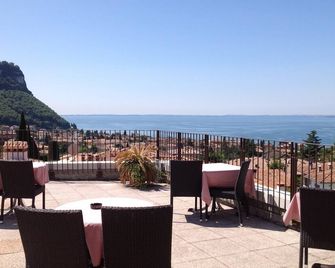 Hotel Villa Ca' Nova S - Garda - Balkon