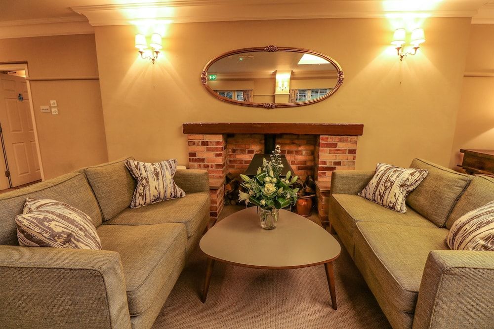 Briery Wood Country House Hotel - ווינדרמר - סלון
