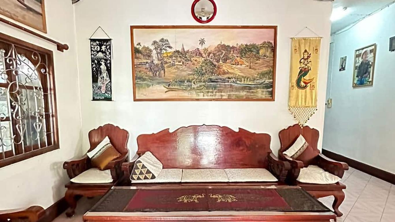 Rattana Guesthouse