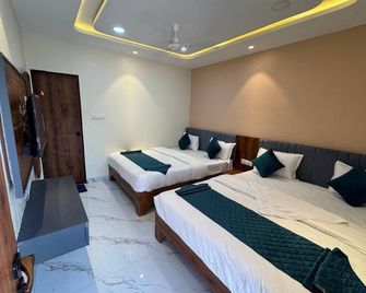 Hotel Tulsi Inn - Khuldābād - Quarto