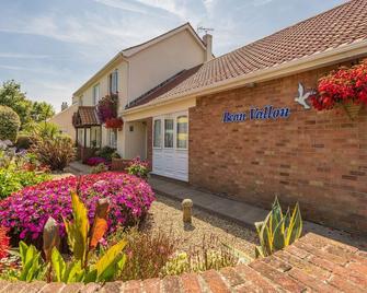 Beau Vallon Holiday Apartments - Saint Saviour - Building