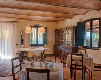 Podere La Ciabatta - Casole d'Elsa - Eetruimte