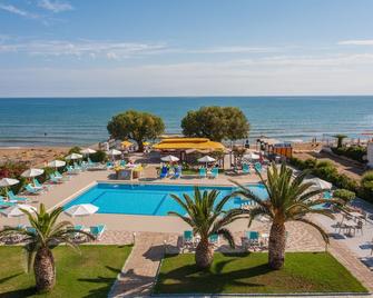 Sea Side Apartments - Stalos - Zwembad