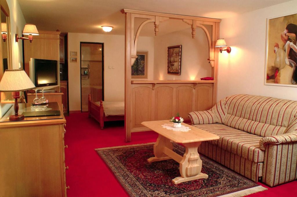 هوتل نمبر 16