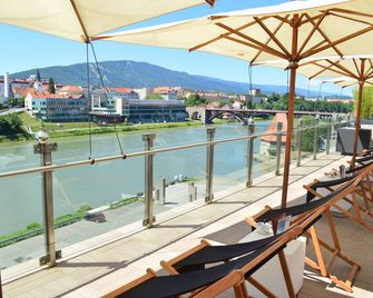 فندق سيتي ماريبور - ماريبور - شرفة