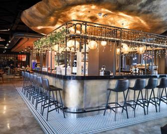 Novotel Bishkek City Center - بيشكيك - بار