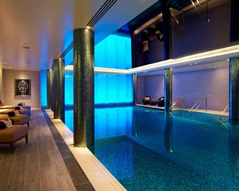 London Marriott Hotel Park Lane - Londra - Piscina