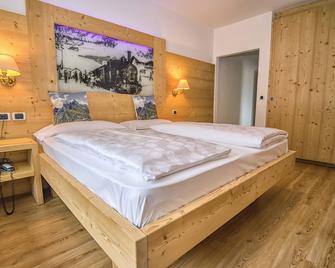 Hotel Garni Snaltnerhof - Ortisei - Bedroom