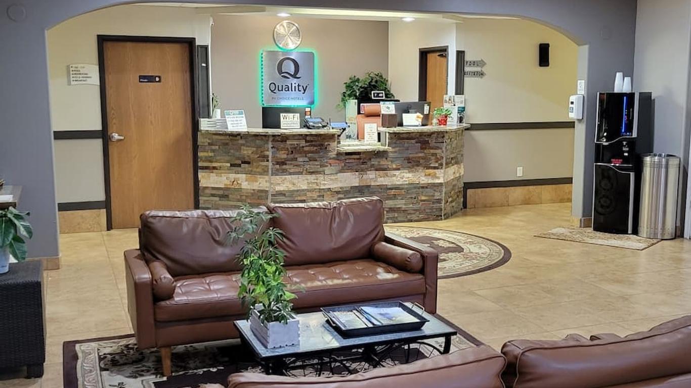 Quality Inn and Suites Salina National Forest Area