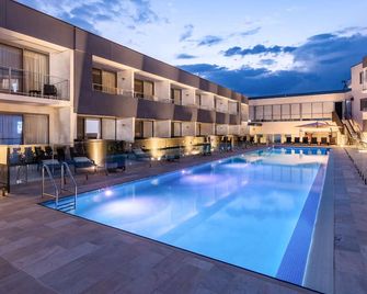 Rydges Resort Hunter Valley - Lovedale - Pool