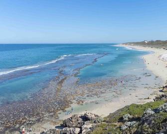 Shabby Chic Shack - 2 bedroom Beach Cottage - Yanchep - Playa