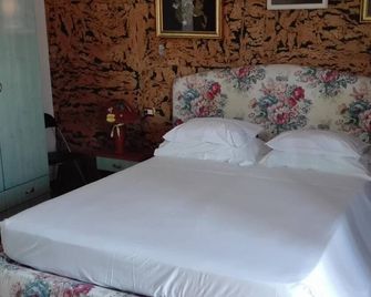B&B Villa Nicoletta - Peschici - Camera da letto