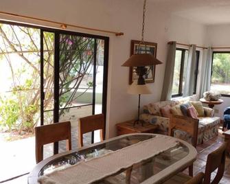 Casa Pájaros - Entire Lower Unit - Cabo Pulmo - Dining room