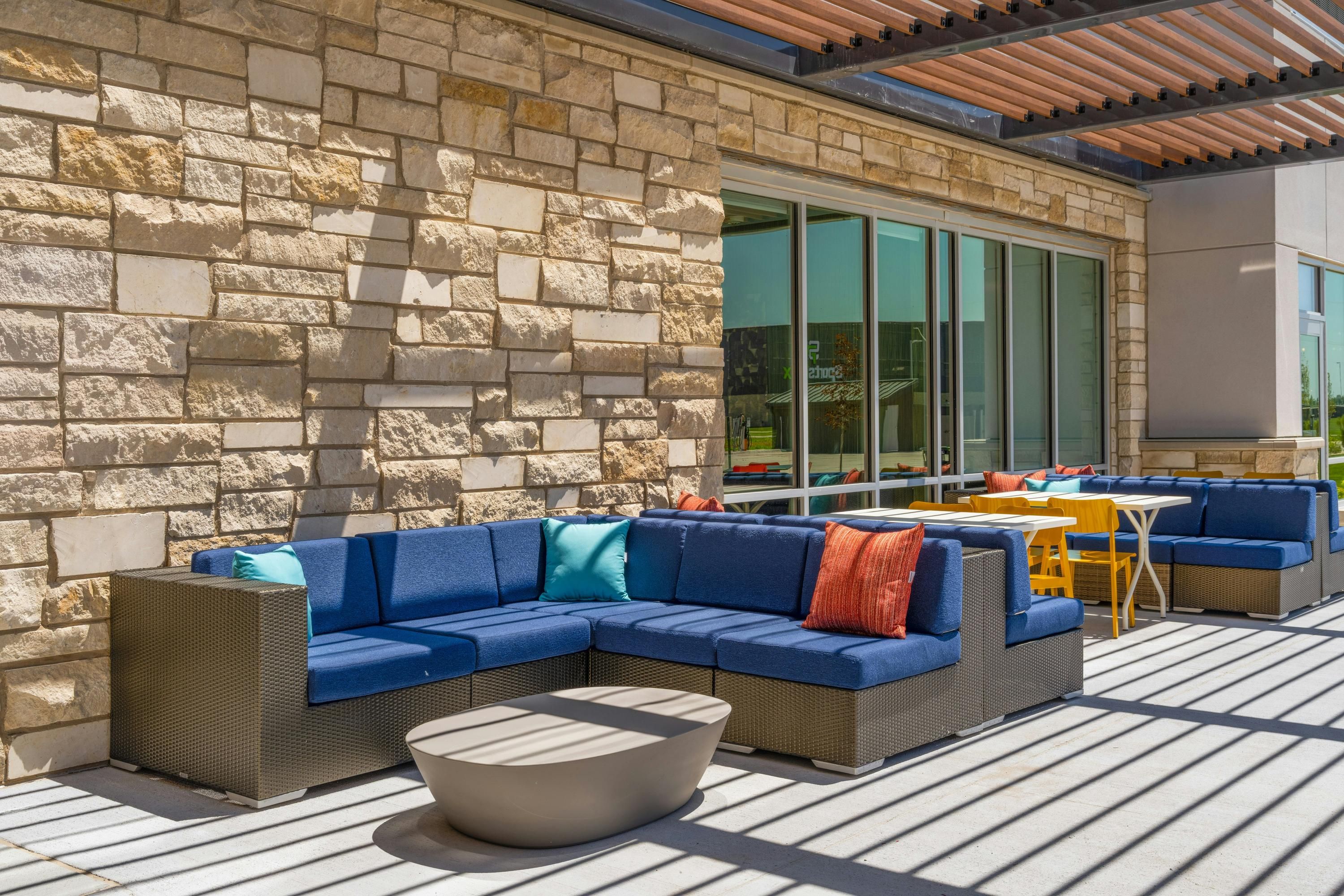 Tru by Hilton Kearney - Kearney - Innenhof