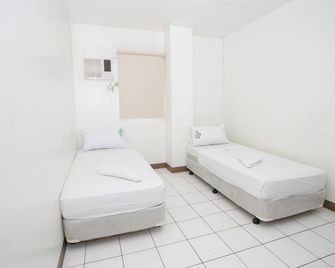 Gv Hotel Dipolog City - Dipolog - Bedroom
