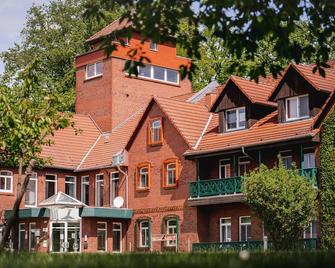 Waldhotel Eiche - Burg (Spreewald) - Gebäude