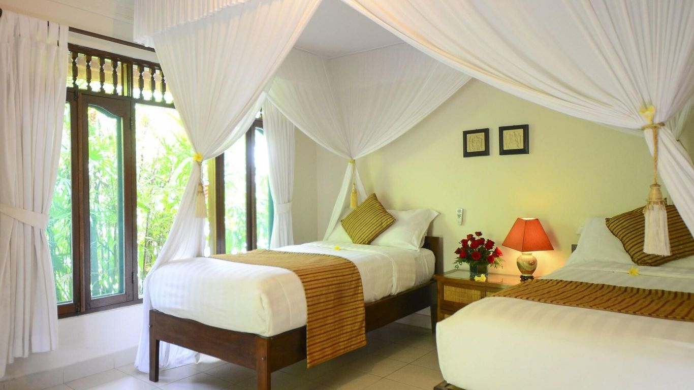 Tirta Ayu Hotel & Restaurant