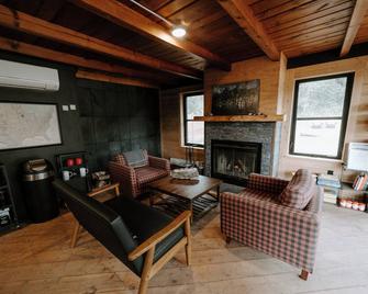 North Shore Camping Company - Beaver Bay - Sala de estar