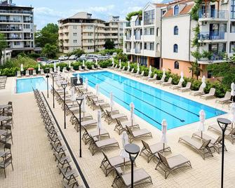 Hotel Laguna Park Sunrise - Несебр - Басейн