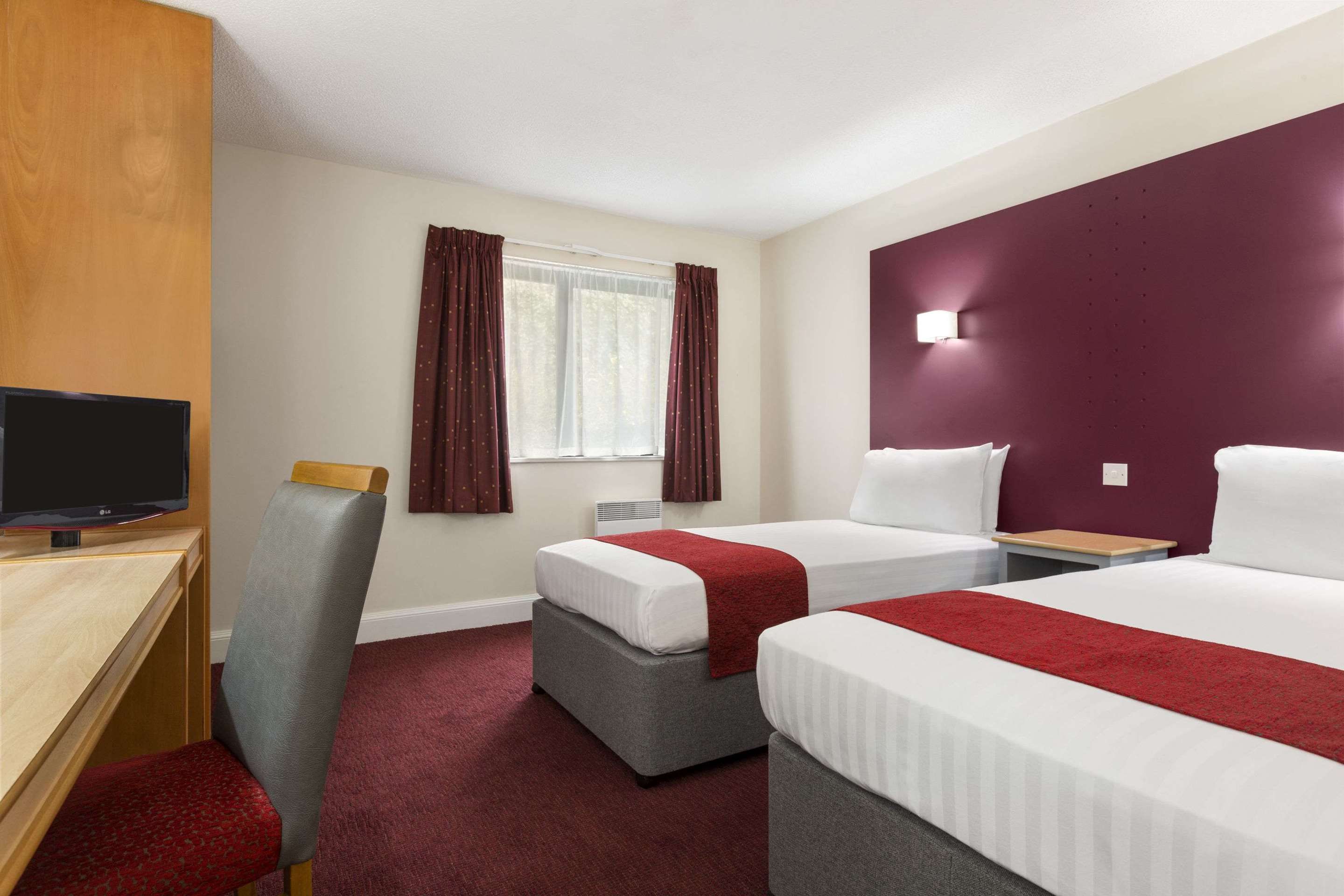 Days Inn by Wyndham Maidstone