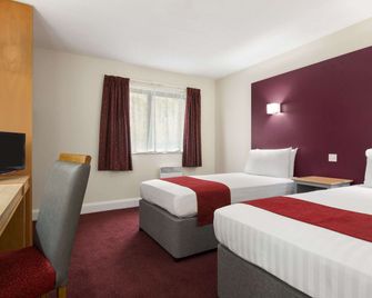 Days Inn by Wyndham Maidstone - Maidstone - Bedroom