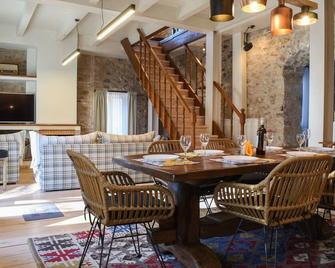 Secluded Mountain Refuge - Theonimfi Paradise Gem - Dimitsana - Dining room